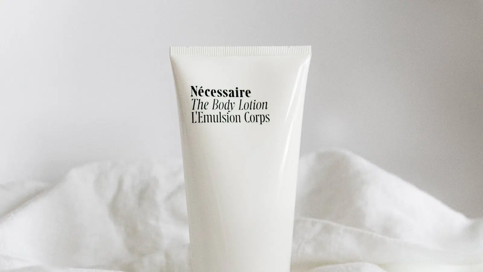 Kitchen timer set to 8 minutes next to Nair For Men tube — strict timing is the critical step in safe depilatory cream use