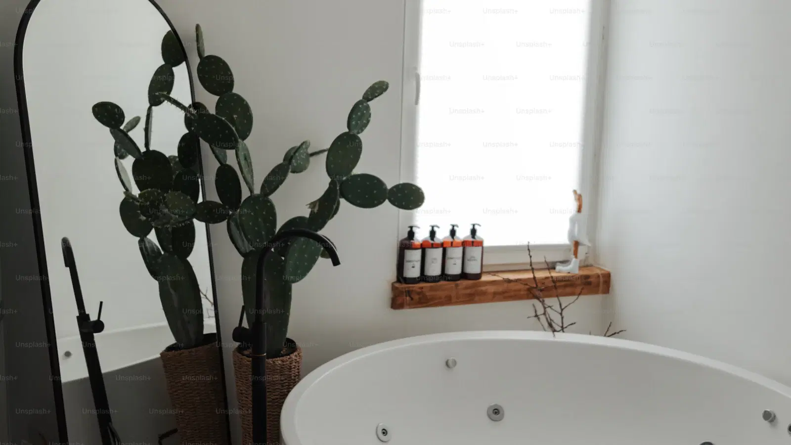 Sugar, lemon juice, and water cooking to amber colour in a saucepan — the DIY sugaring recipe for male body hair removal