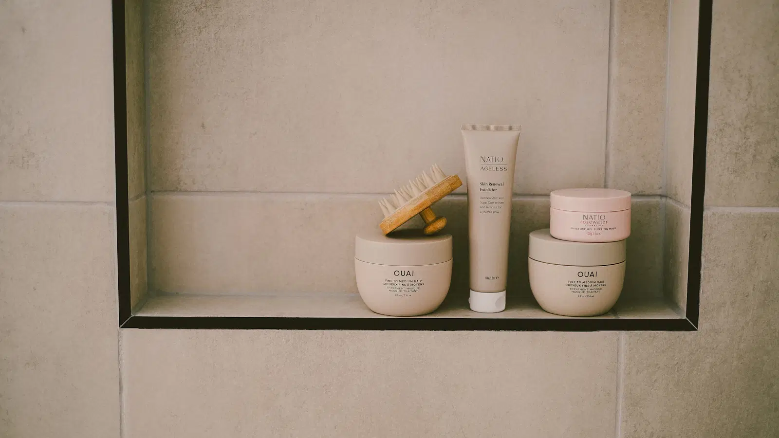 Diagram showing correct tweezer grip close to the skin with pull direction following natural hair growth — the technique that prevents ingrown pubic hairs