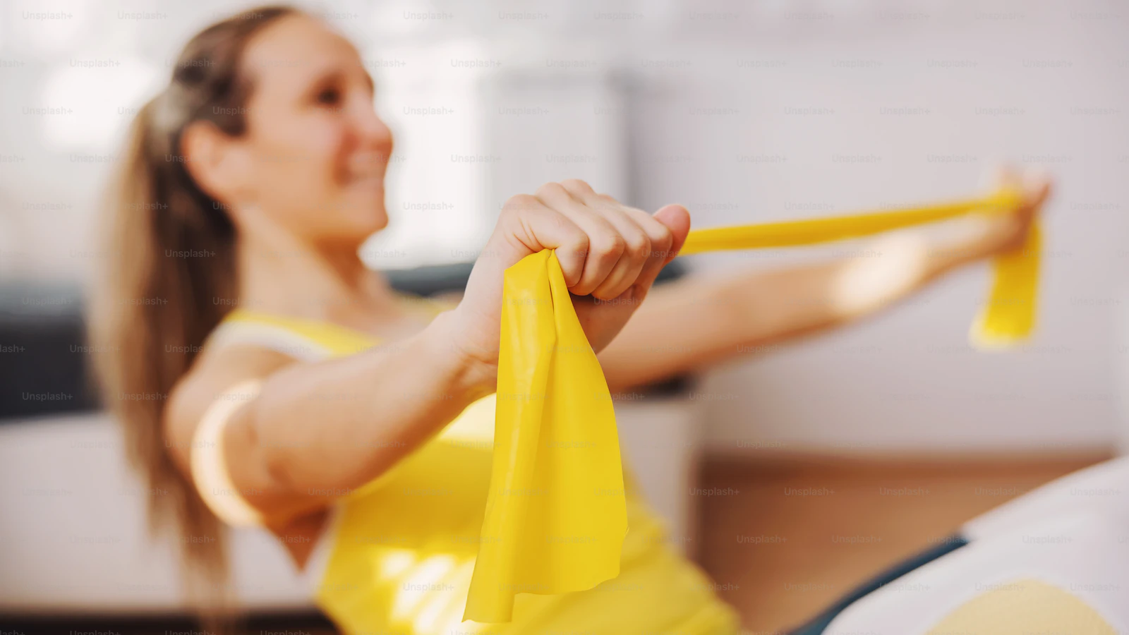 Animated demo of a standing kickback with an ankle weight — slight forward lean, squeeze glute at full extension, slow return
